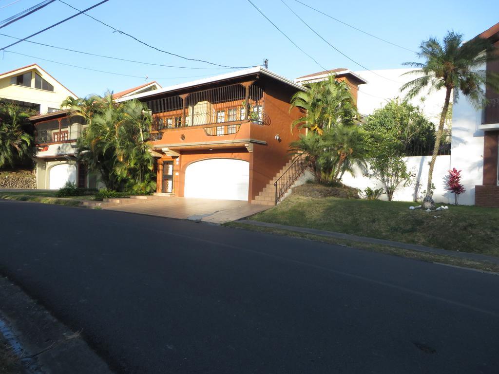 Cariari Bed & Breakfast San Jose  Exterior photo