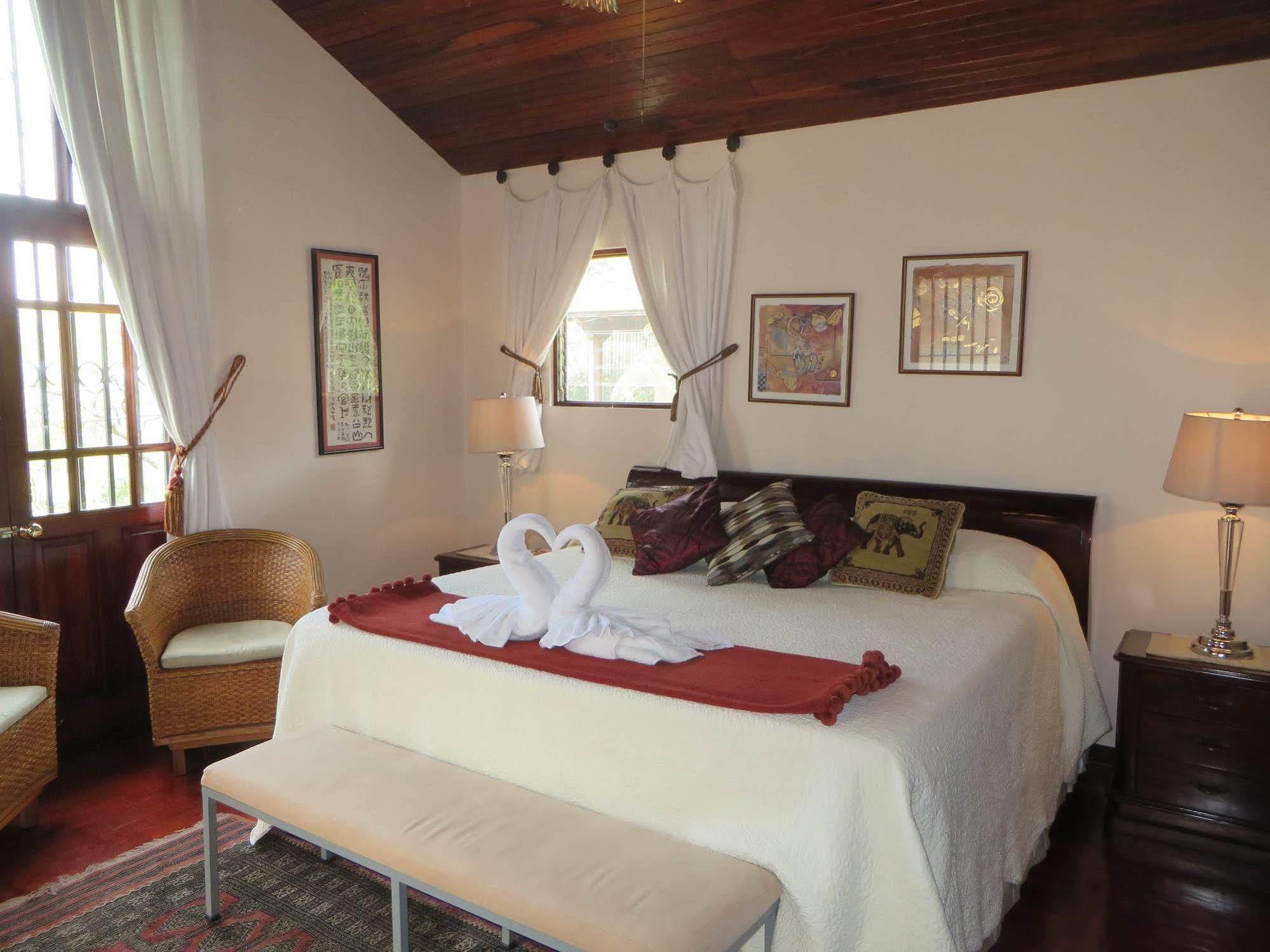 Cariari Bed & Breakfast San Jose  Exterior photo