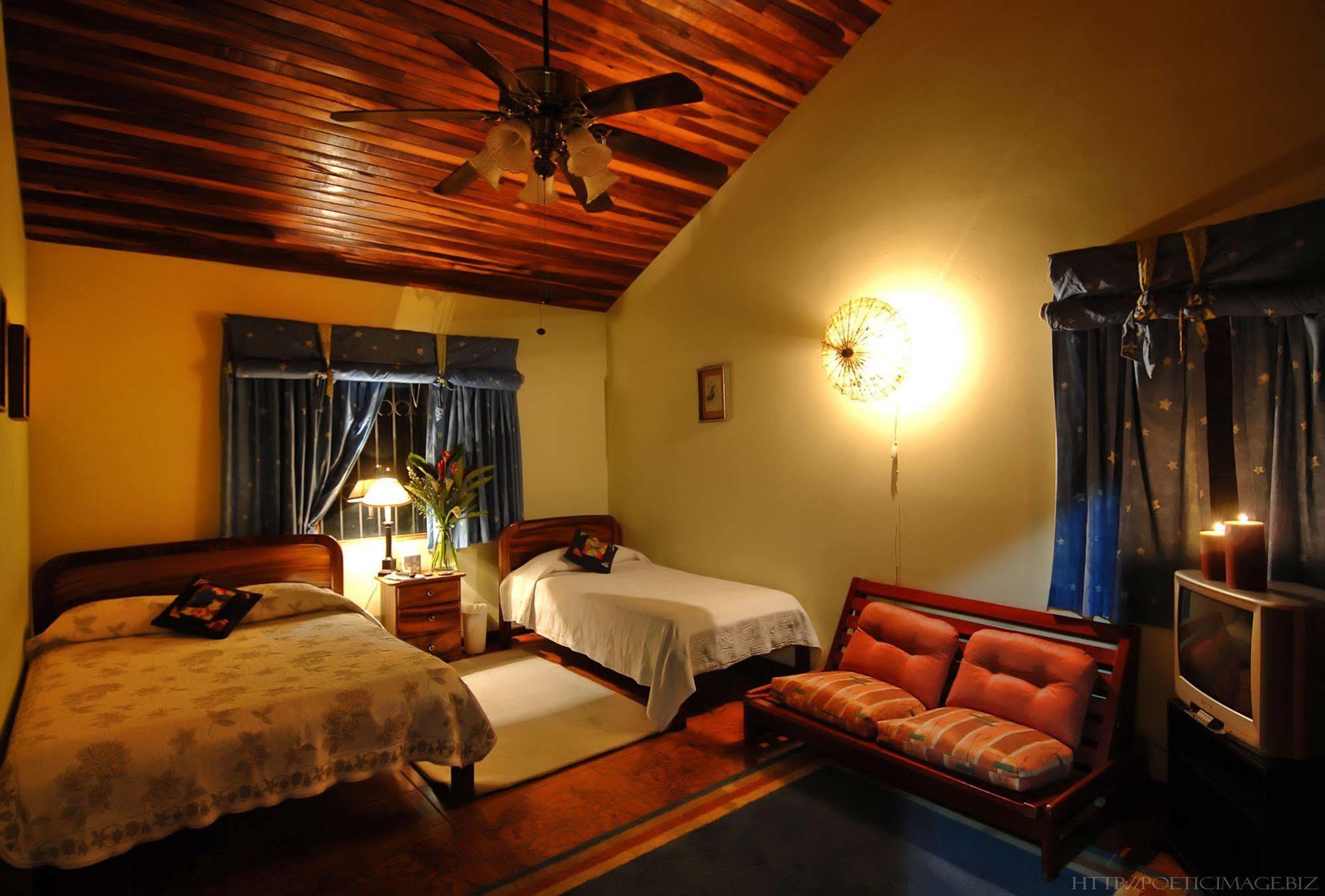 Cariari Bed & Breakfast San Jose  Exterior photo