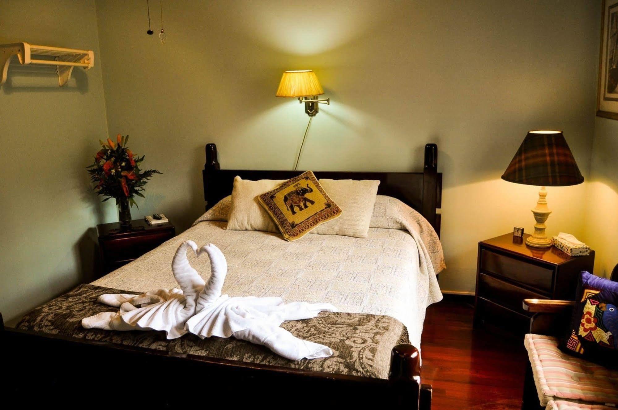 Cariari Bed & Breakfast San Jose  Exterior photo