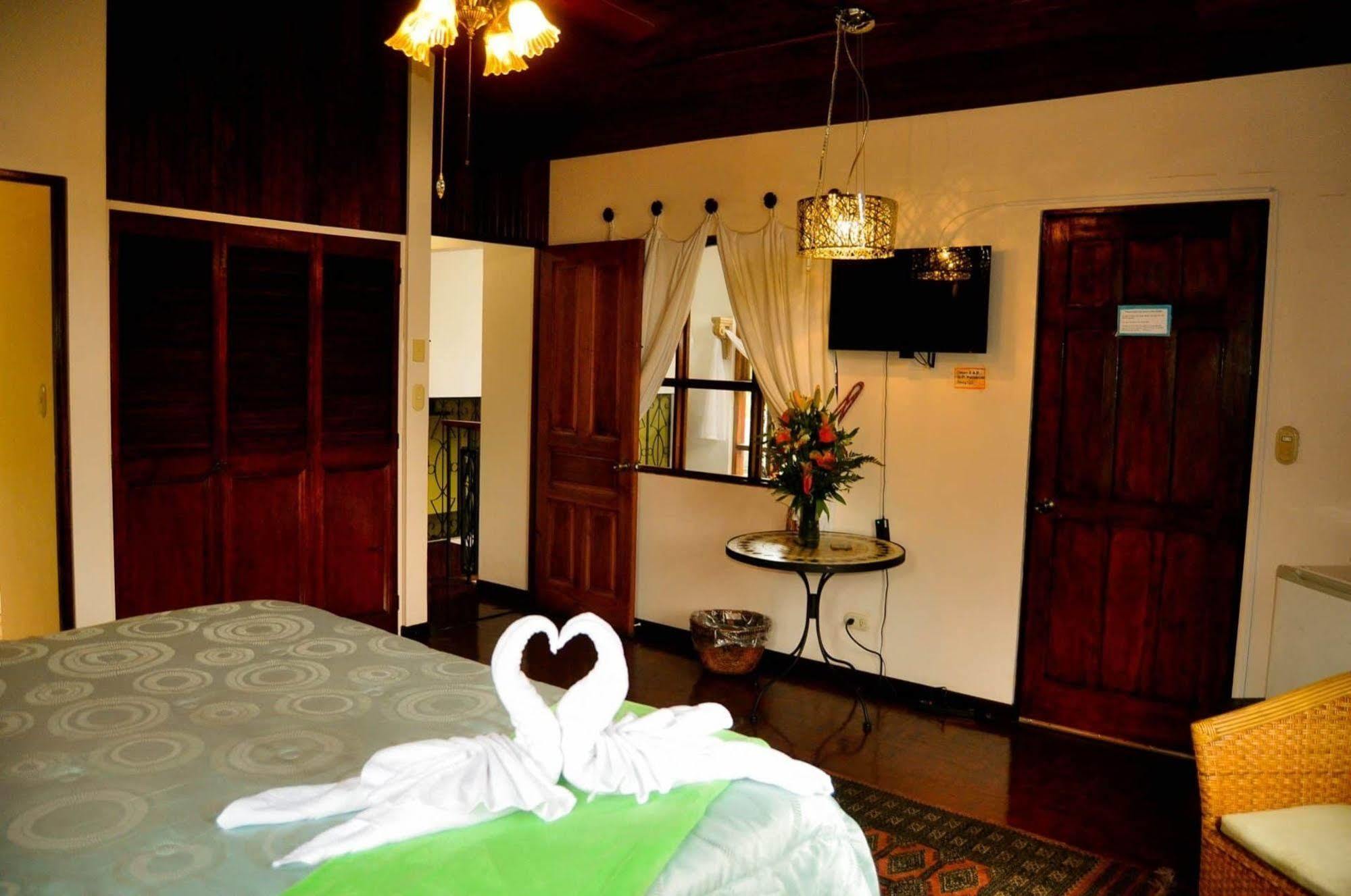 Cariari Bed & Breakfast San Jose  Exterior photo