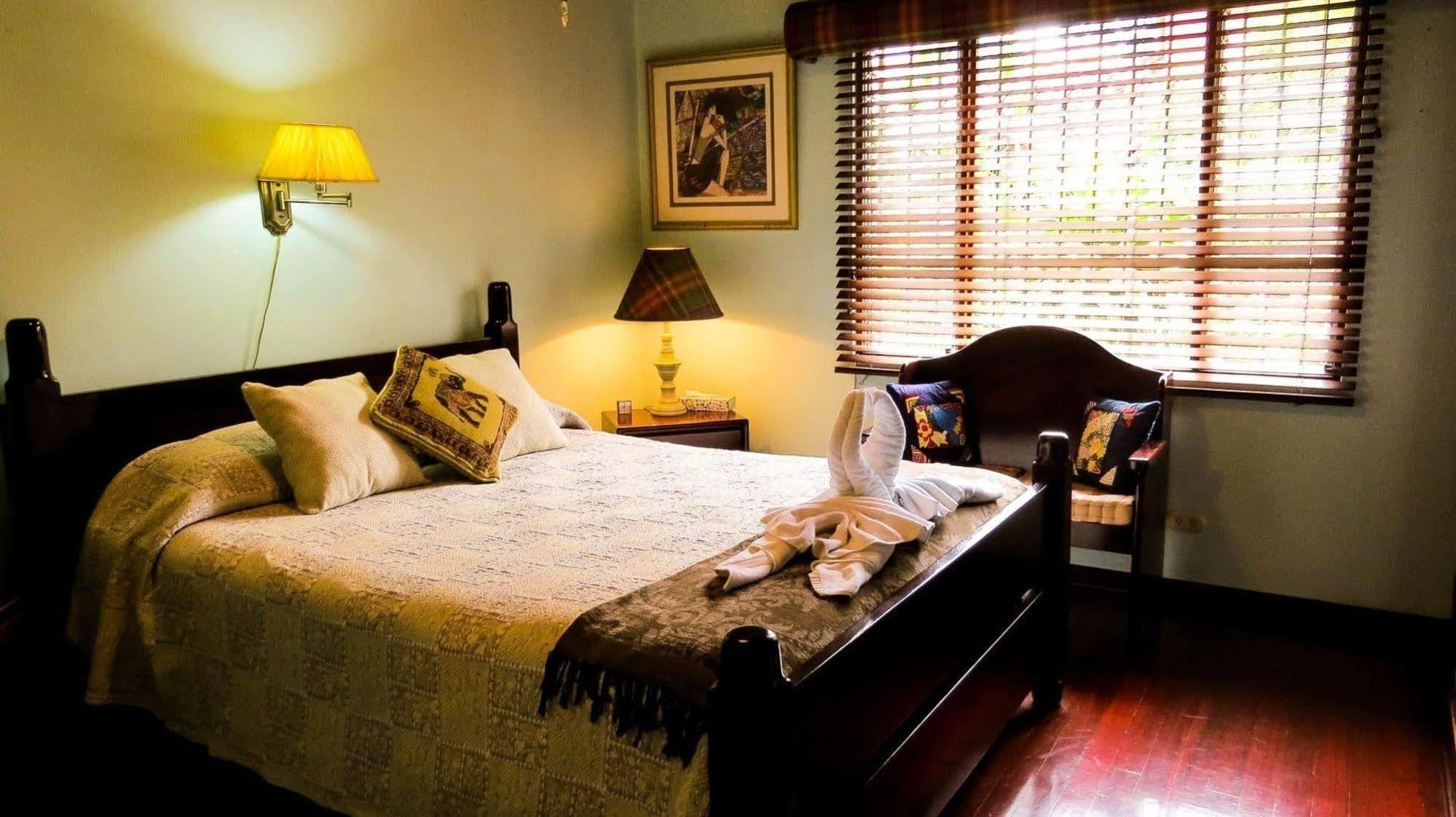 Cariari Bed & Breakfast San Jose  Exterior photo